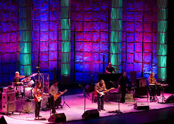 SteveMillerBand onstage s